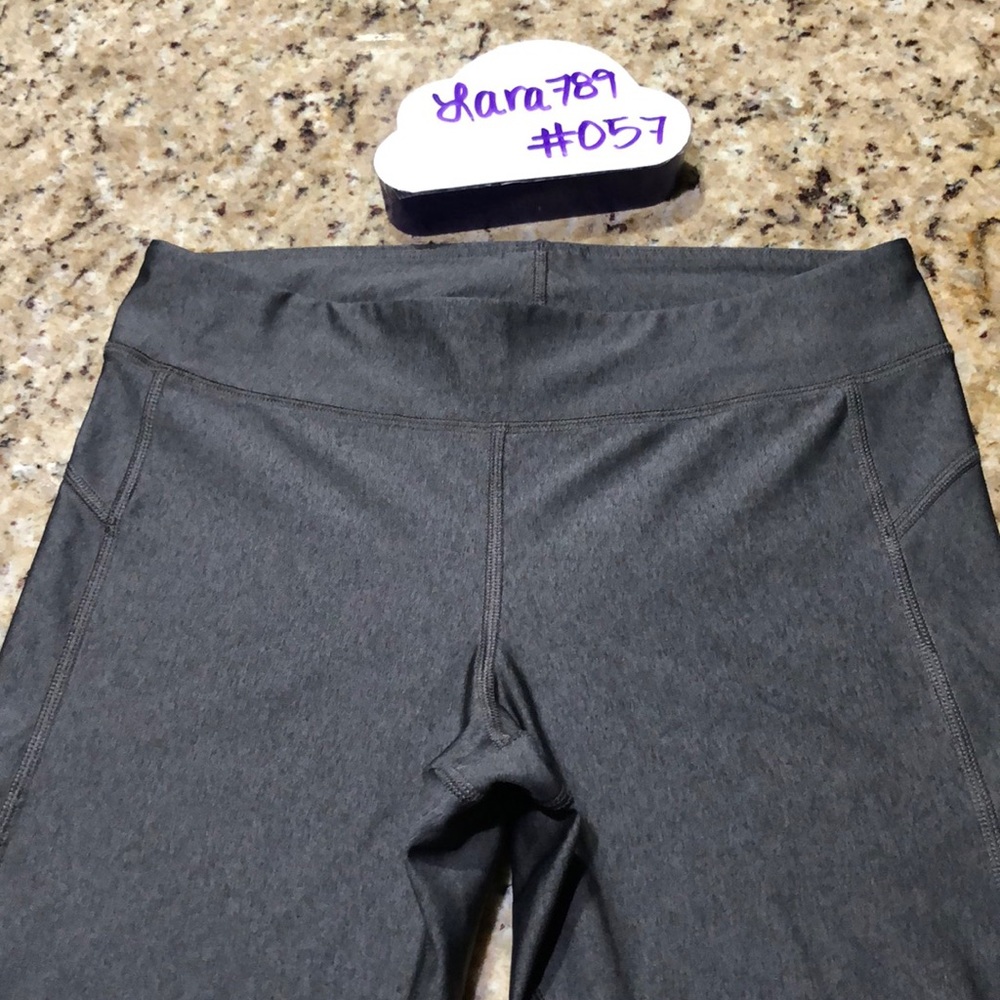 Under Armour Capri - Picture 2 of 10